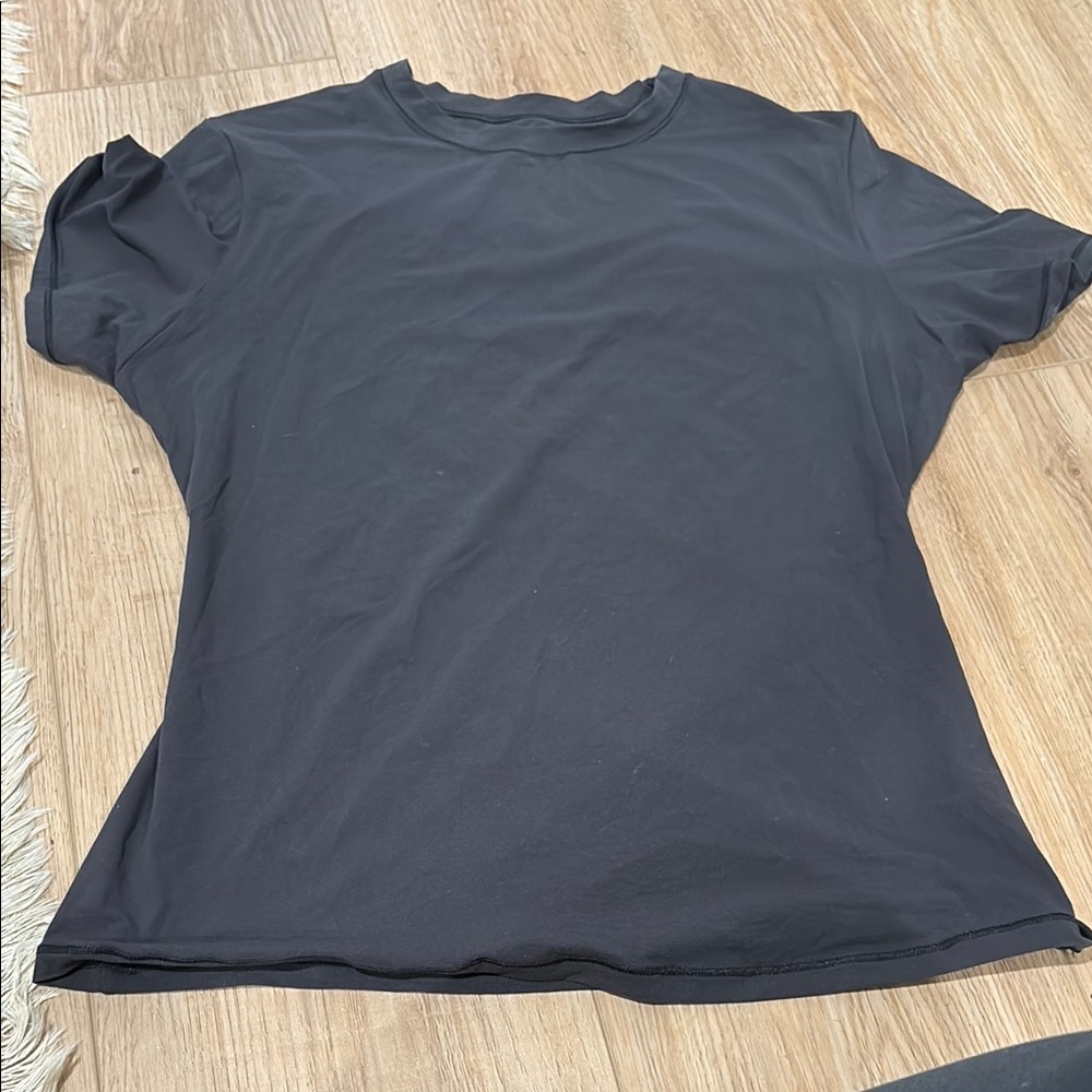 SKIMS Black Short Sleeve Fits Everybody Tee Essential Comfort